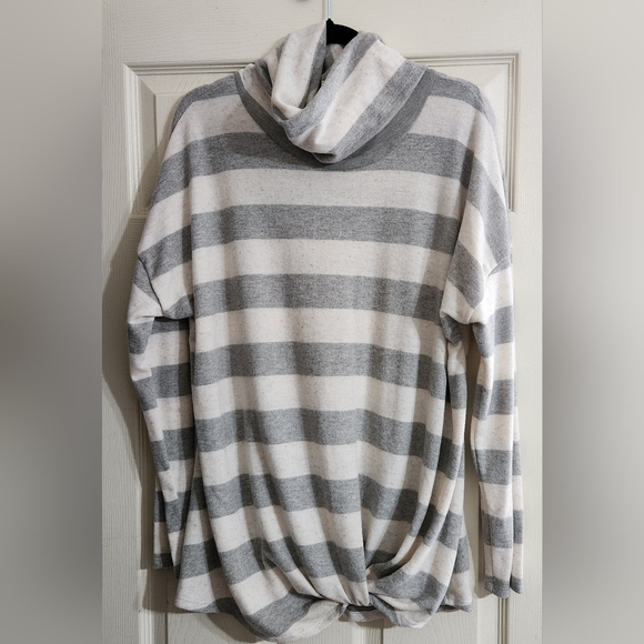 Lovely Melody Tops - Lovely Melody Striped Top